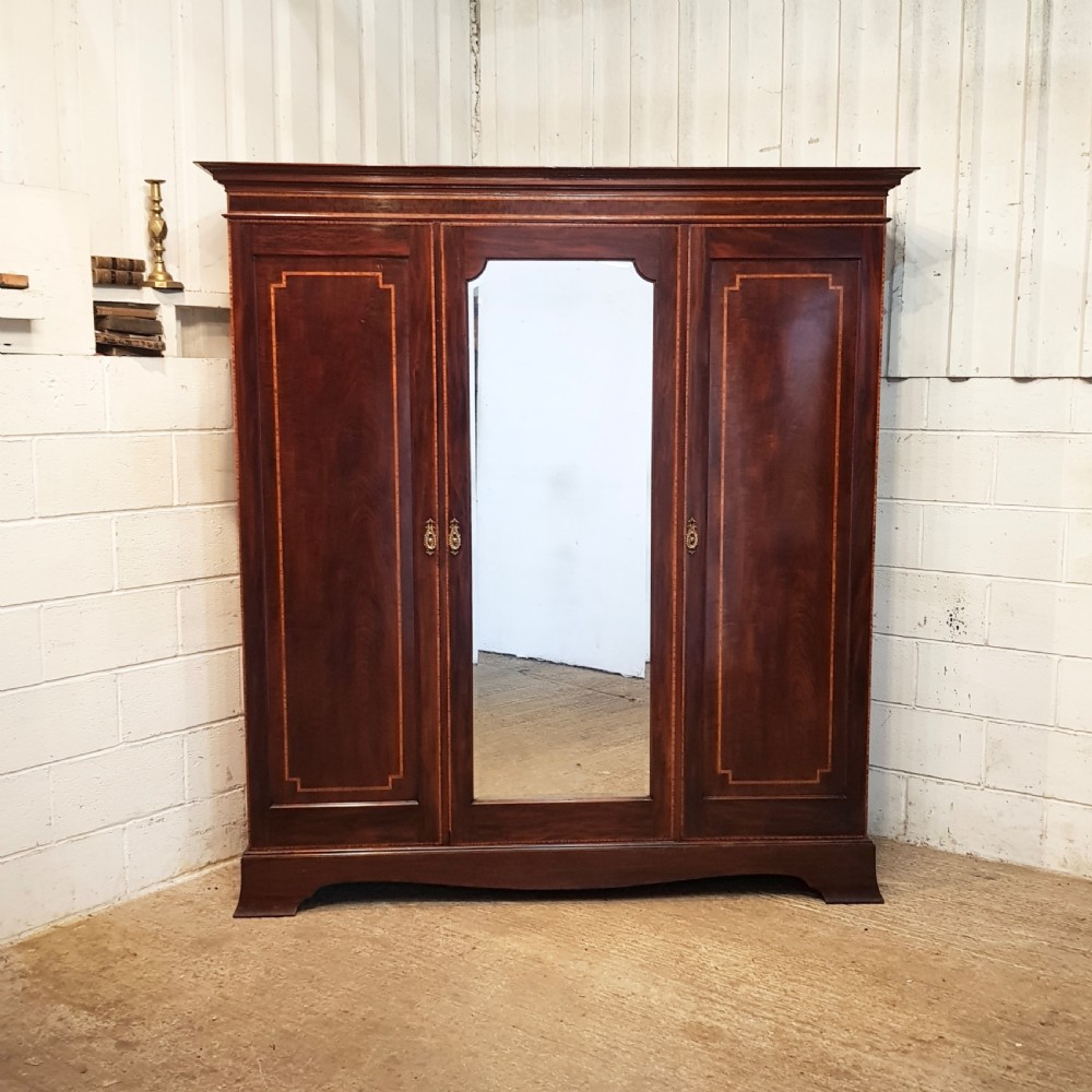ANTIQUE EDWARDIAN INLAID MAHOGANY TRIPLE WARDROBE BY MAPLES & CO. C1900 View VIII