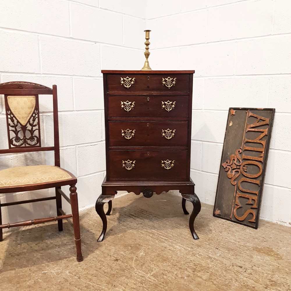 ANTIQUE EARLY VICTORIAN DMALL CUBAN MAHOGANY CHEST OF DAWERS C1840