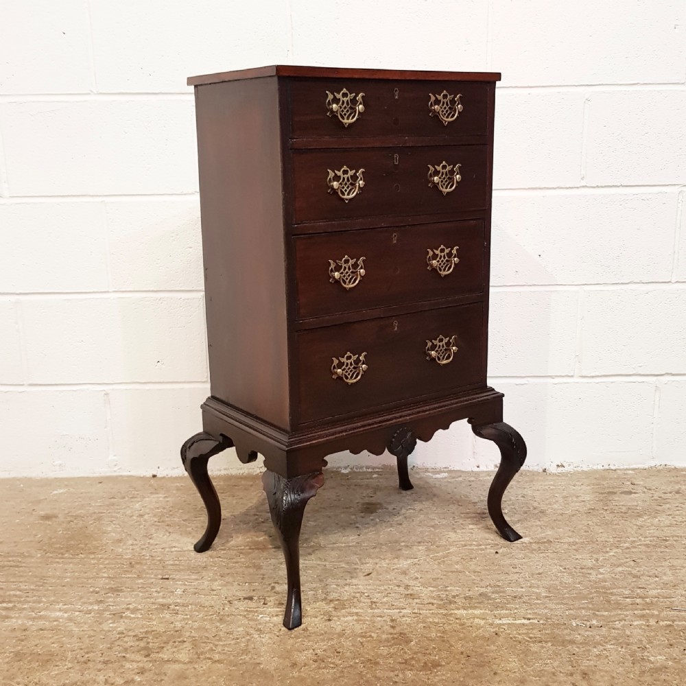 ANTIQUE EARLY VICTORIAN DMALL CUBAN MAHOGANY CHEST OF DAWERS C1840 View VII