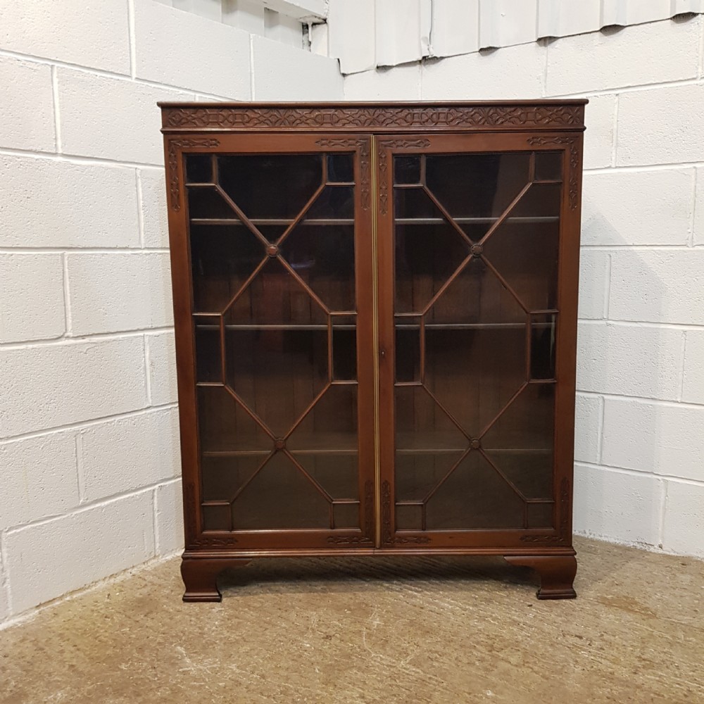 ANTIQUE EDWARDIAN CHIPPENDALE MAHOGANY ASTRAGAL GLAZED BOOKCASE C1900 View VI