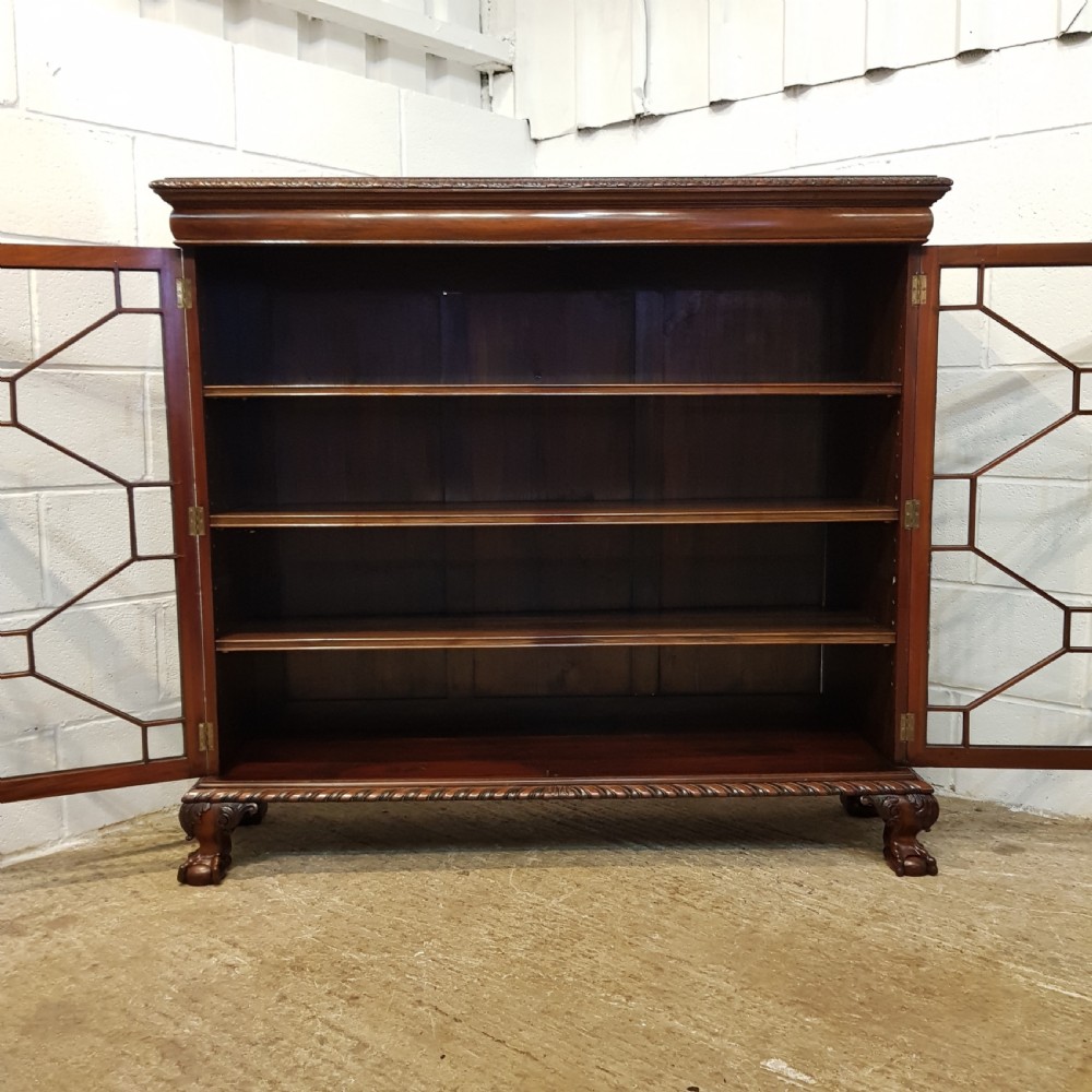 ANTIQUE EDWARDIAN CHIPPENDALE MAHOGANY ASTRAGAL GLAZED BOOKCASE C1900 View III