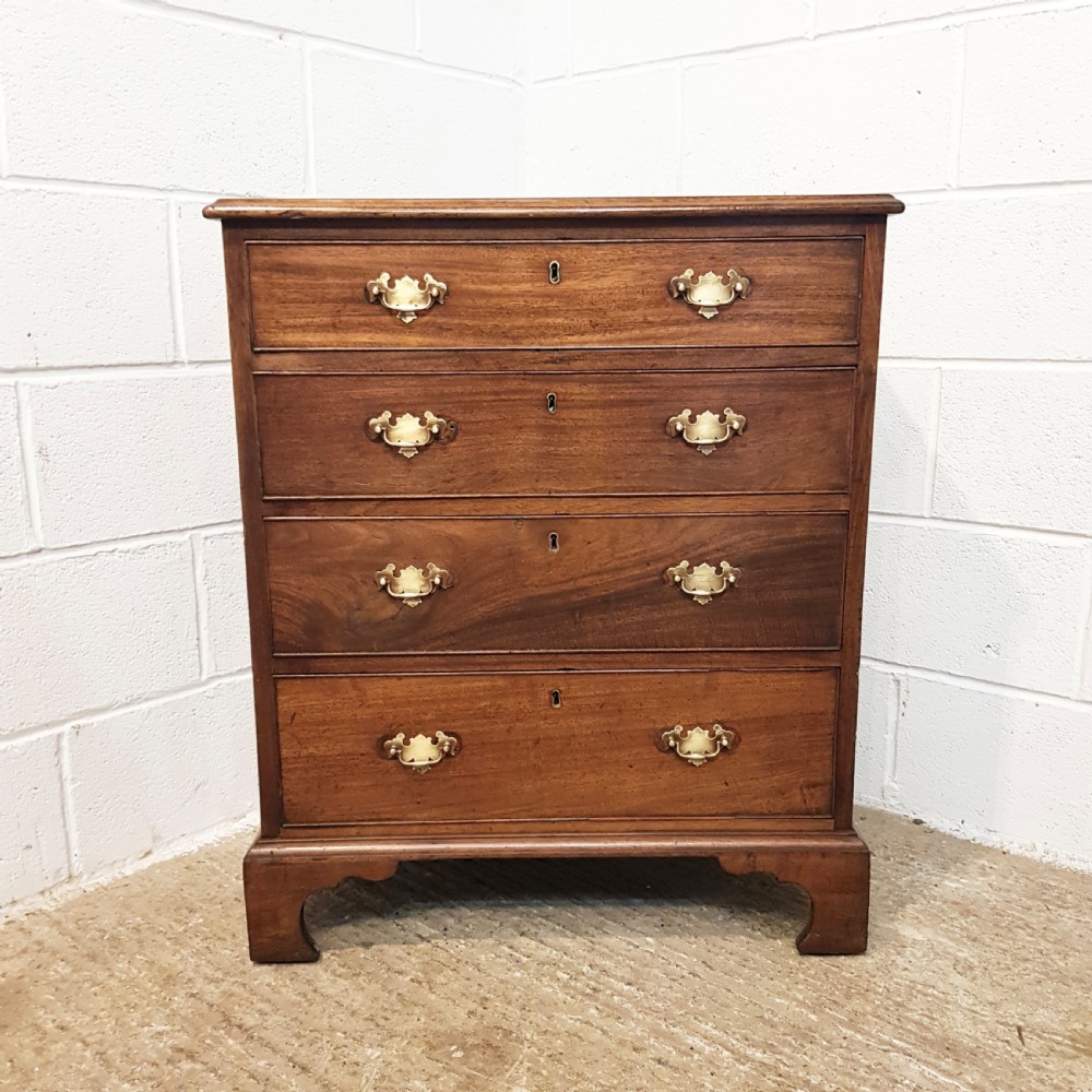 ANTIQUE 18TH CENTURY MAHIGA Y DWARF CHEST OF DRAWERS C1780 View III