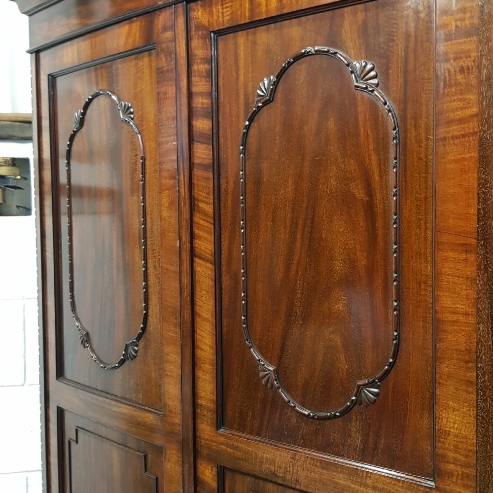 ANTIQUE LATE VICTORIAN CHIPPENDALE MAHOGANY TRIPLE WARDROBE C1890 View IV