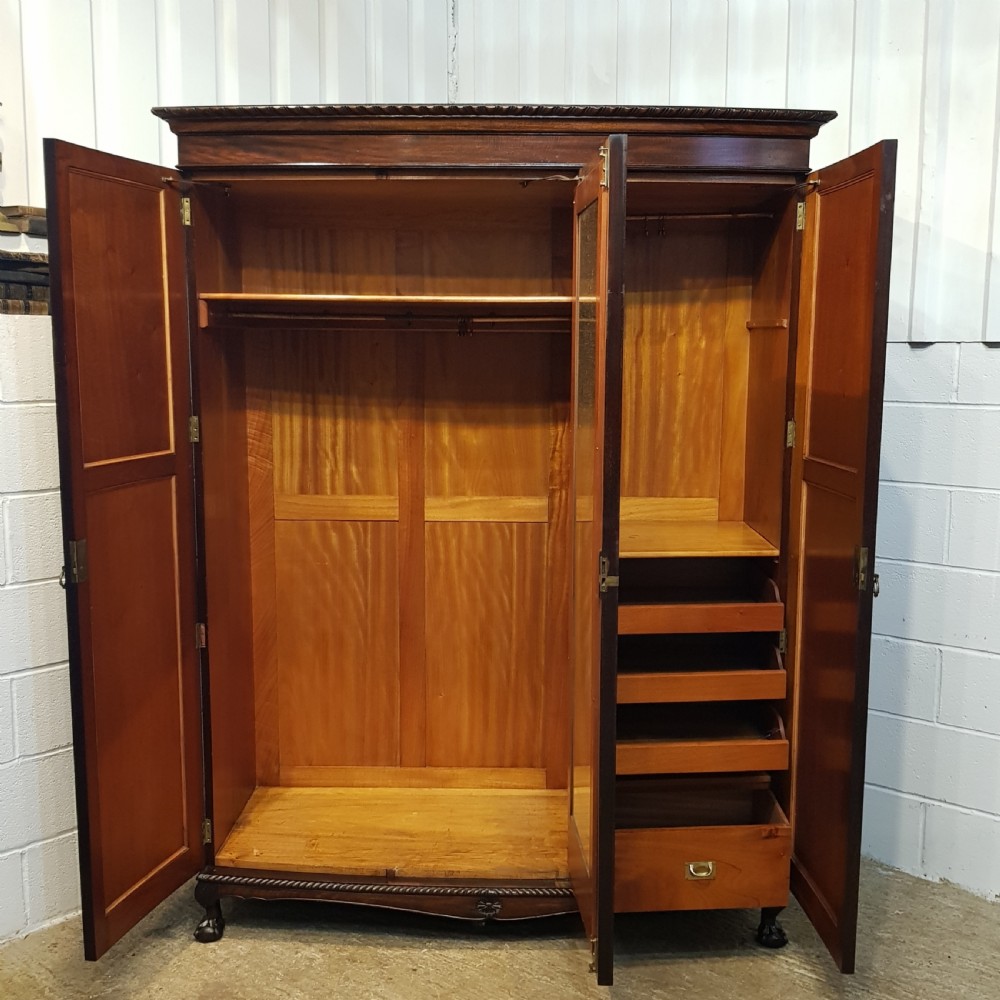 ANTIQUE LATE VICTORIAN CHIPPENDALE MAHOGANY TRIPLE WARDROBE C1890 View VI