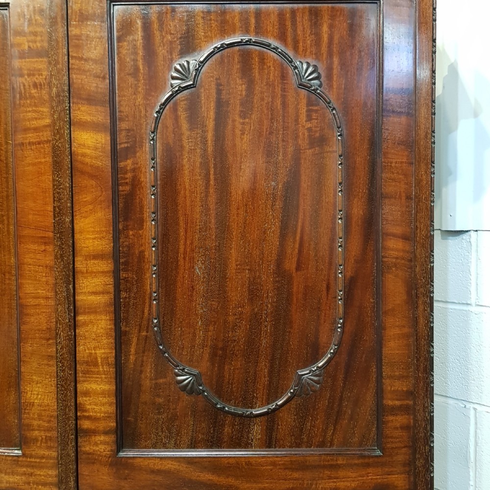 ANTIQUE LATE VICTORIAN CHIPPENDALE MAHOGANY TRIPLE WARDROBE C1890 View VIII