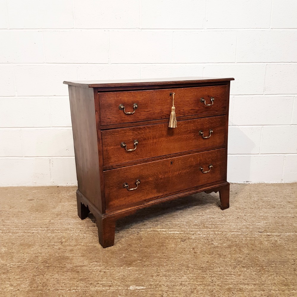 ANTIQUE 18TH CENTURY PERIOD OAK DWARF CHEST OF DRAWERS C1780 View III