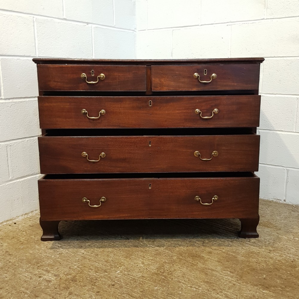ANTIQUE 18TH CENTURY MAHOGANY CHEST OF DRAWERS C1780 View V