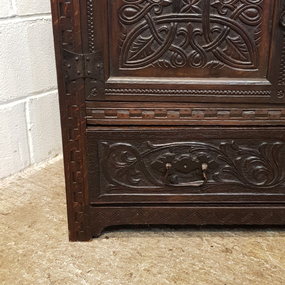 ANTIQUE GEORGE 1V CARVED COUNTRY OAK SMALL SIDEBOARD C1820-30 View XI