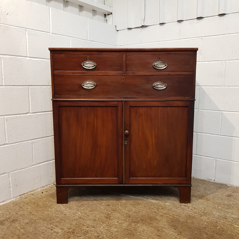 ANTIQUE REGENCY MAHOGANY DWARF CLOTHES LINEN PRESS C 1820 View VI