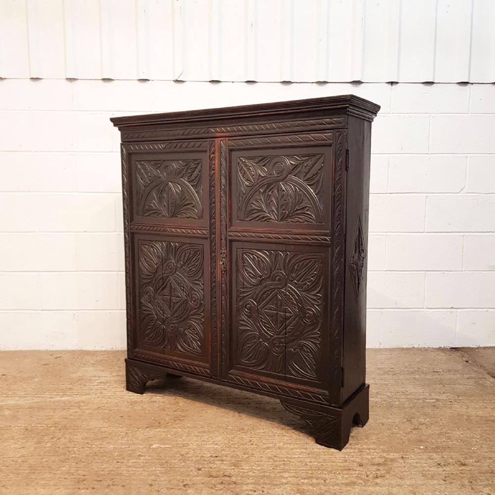 ANTIQUE 18TH CENTURY PERIOD CARVED OAK CUPBOARD C1780 View III