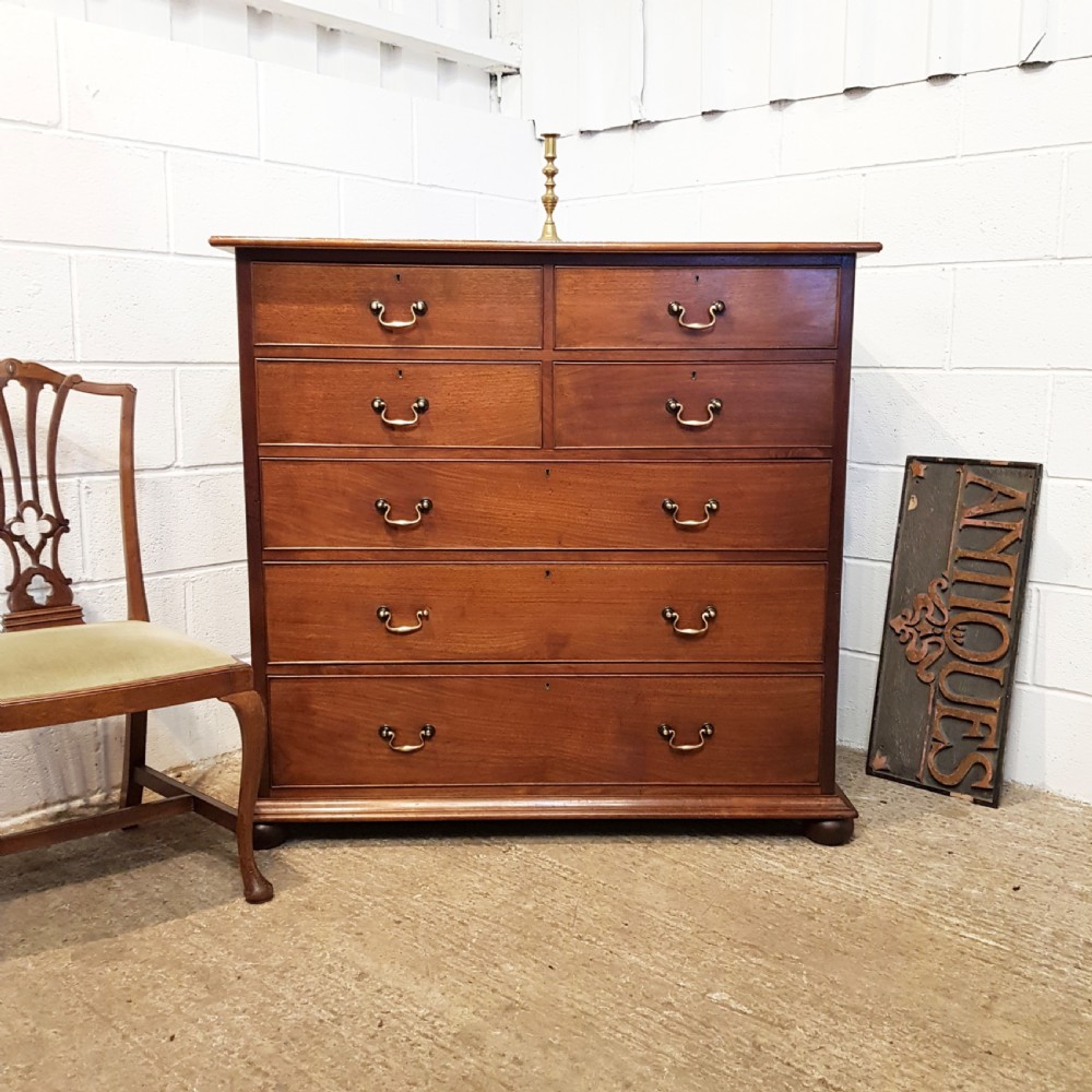 ANTIQUE LATE 18TH CENTURY MAHOGANY CHEST OF DRAWERS C1790