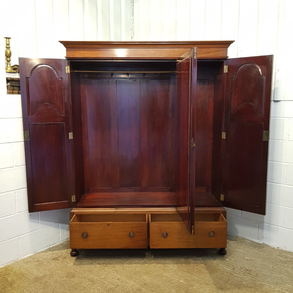 ANTIQUE EDWARDIAN WALNUT SMALL TRIPLE WARDROBE C1900 View V