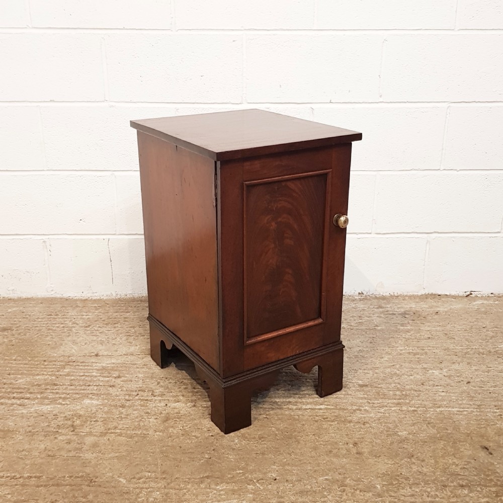 ANTIQUE PAIR VICTORIAN MAHOGANY BEDSIDE CABINETS C1880 View VII