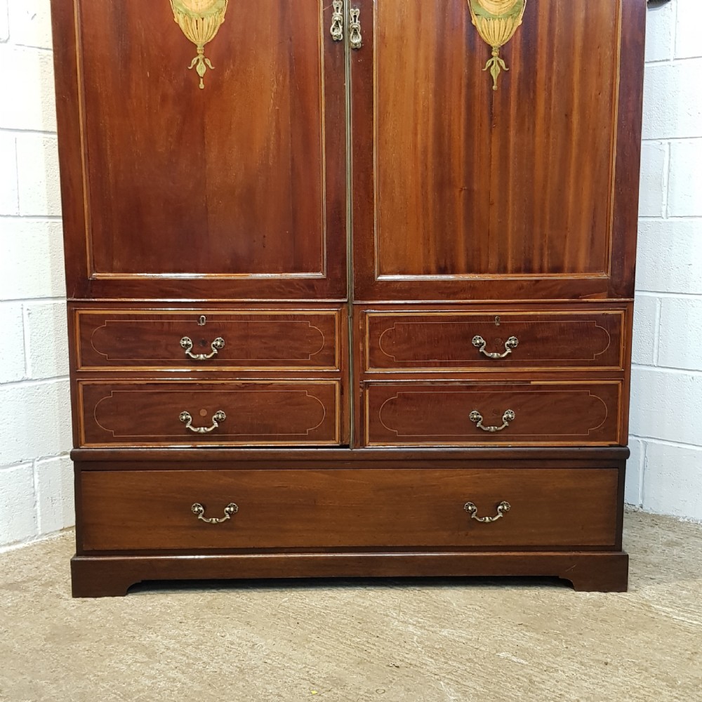 ANTIQUE LATE 18TH CENTURY INLAID MAHOGANY DOUBKE WARDROBE C1790 View II