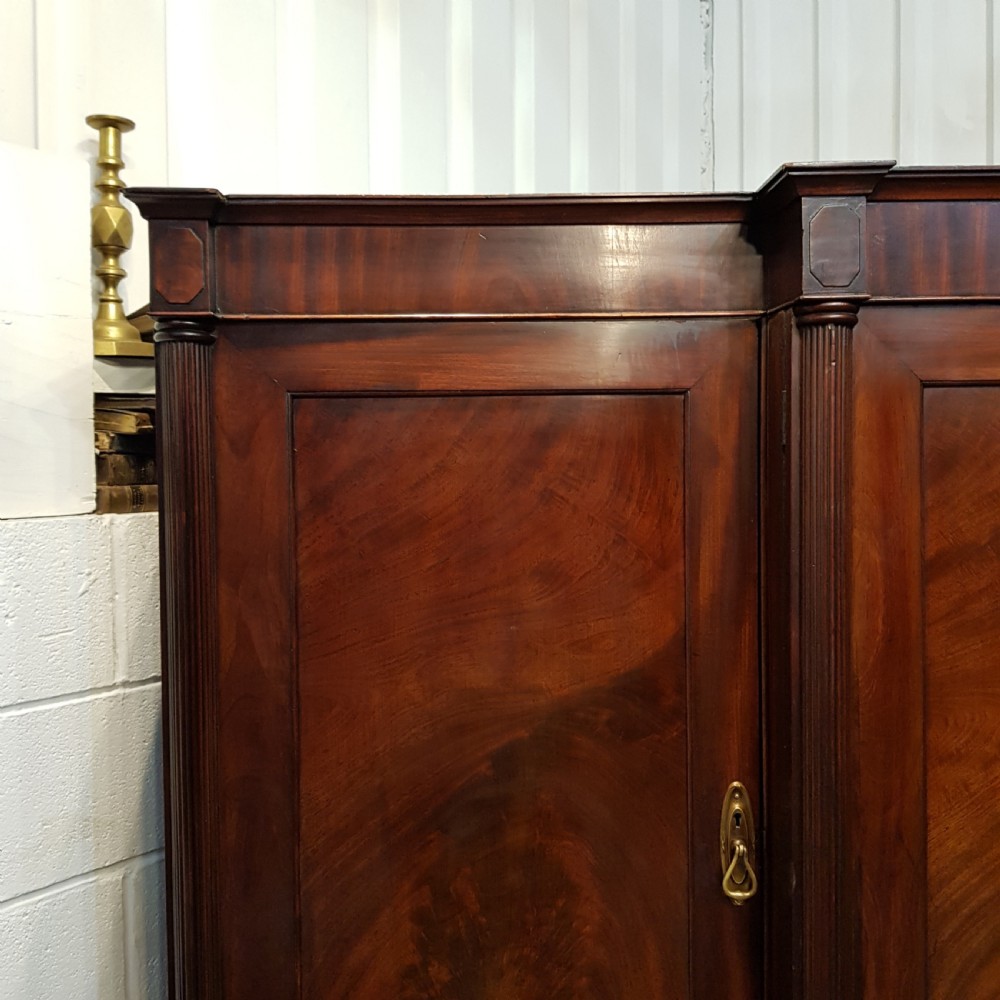 ANTIQUE REGENCY MAHOGANY BREAKFRONT FOUR DOOR WARDROBE C1820 View IV
