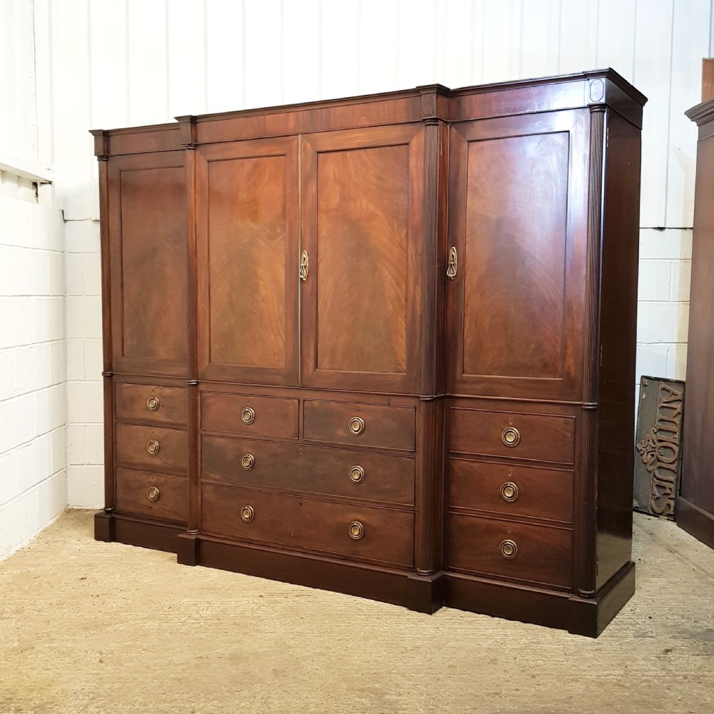 ANTIQUE REGENCY MAHOGANY BREAKFRONT FOUR DOOR WARDROBE C1820 View V