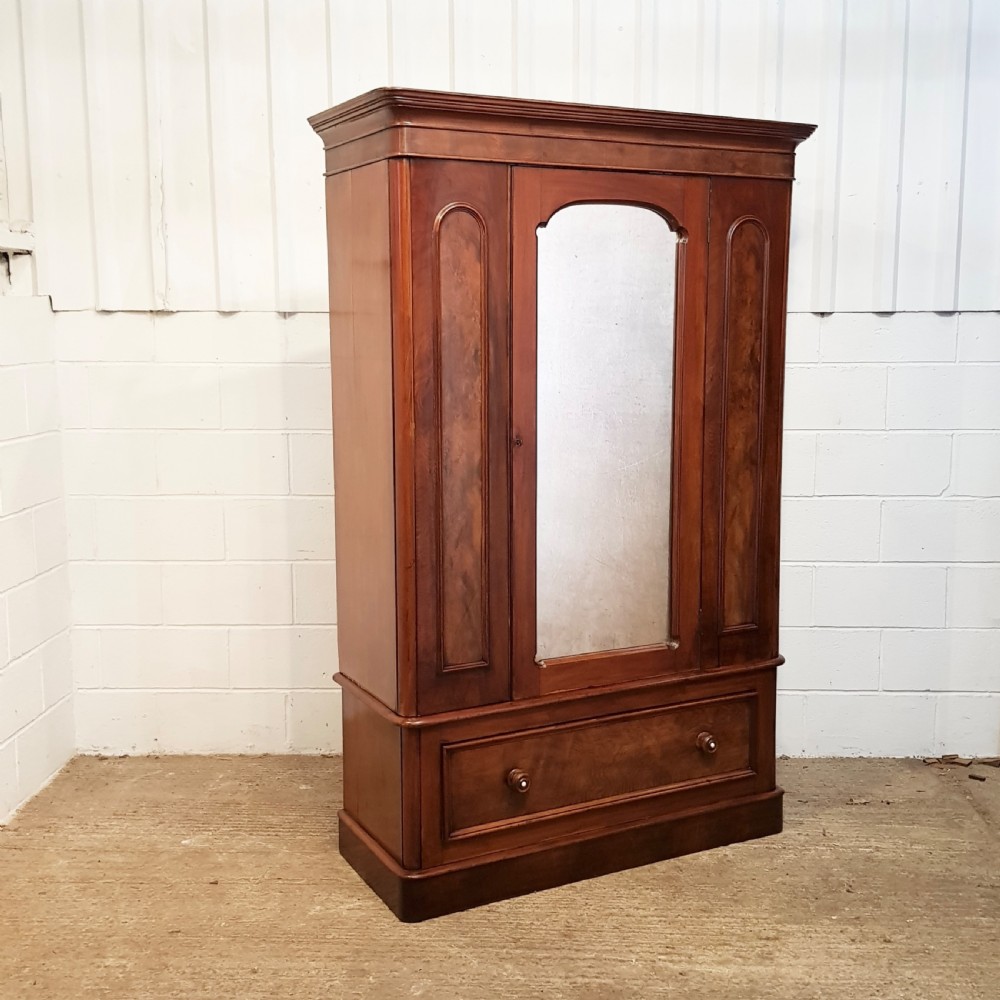 ANTIQUE VICTORIAN MAHOGANY SINGLE WARDROBE C1880 View IV