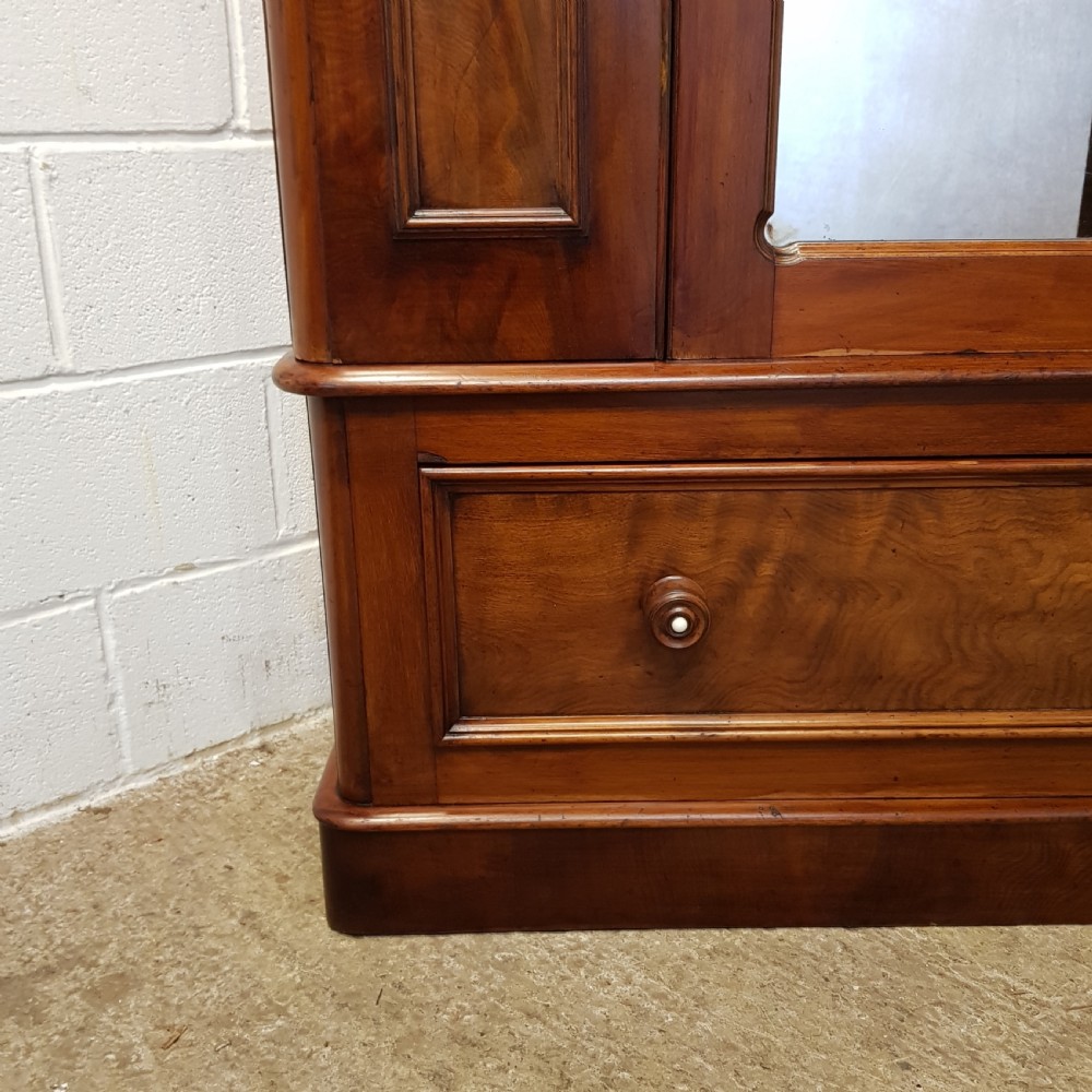 ANTIQUE VICTORIAN MAHOGANY SINGLE WARDROBE C1880 View V