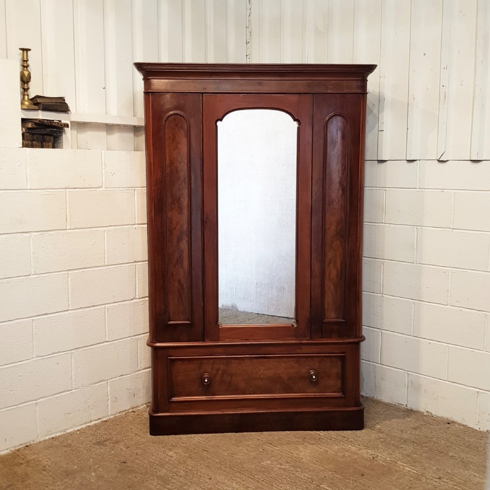 ANTIQUE VICTORIAN MAHOGANY SINGLE WARDROBE C1880 View VI