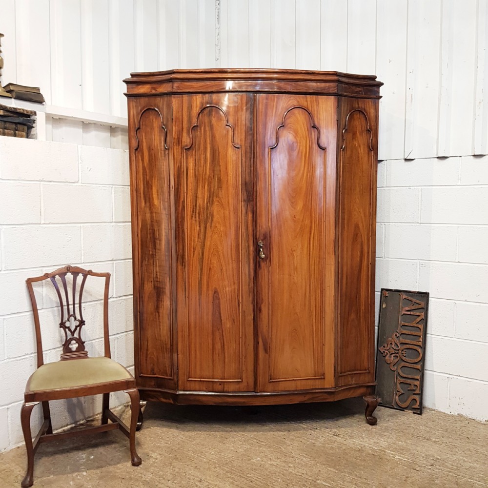 ANTIQUE 19TH CENTURY FRENCH BOW FRONT WALNUT ARMOIRE C1880