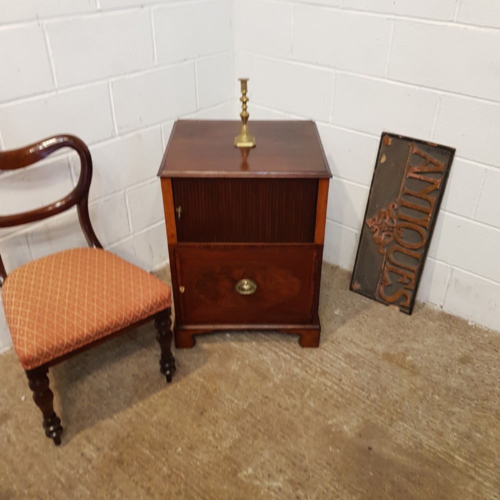 ANTIQUE REGENCY MAHOGANY TAMBOR FRONT BEDSIDE CABINET C1820 View III