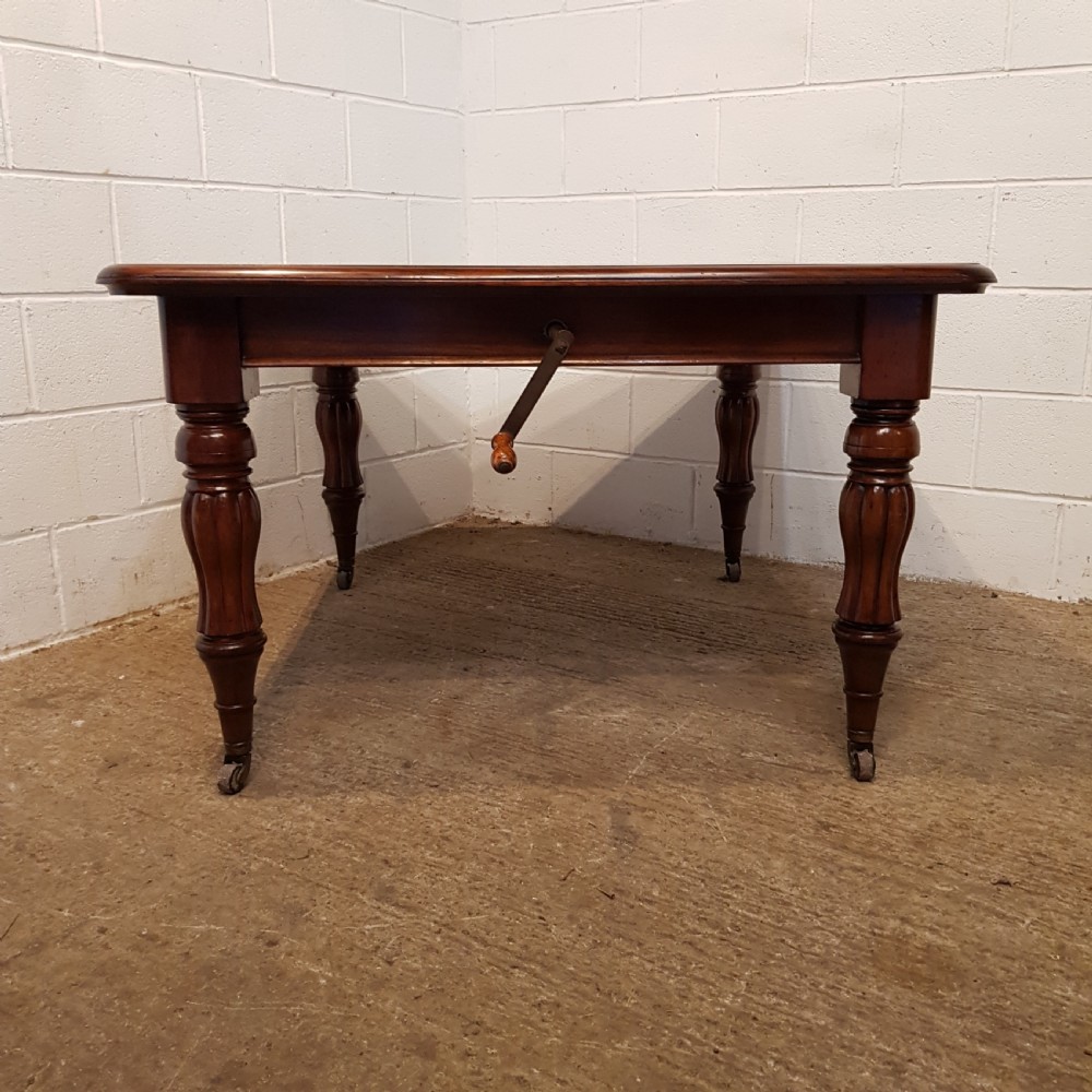 ANTIQUE  VICTORIAN MAHOGANY EXTENDING DINING TABLE C1880 View III