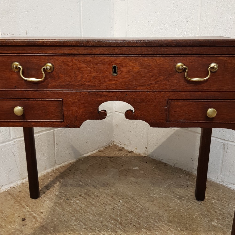 ANTIQUE 18TH CENTURY MAHOGANY LOWBOY C1780 View III