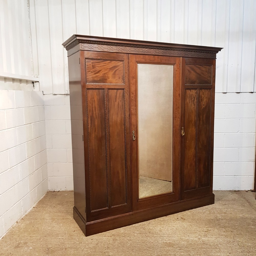 ANTIQUE EDWARDIAN MAHOGANY TRIPLE WARDROBE C1900 View II