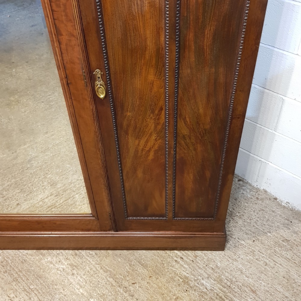 ANTIQUE EDWARDIAN MAHOGANY TRIPLE WARDROBE C1900 View IV