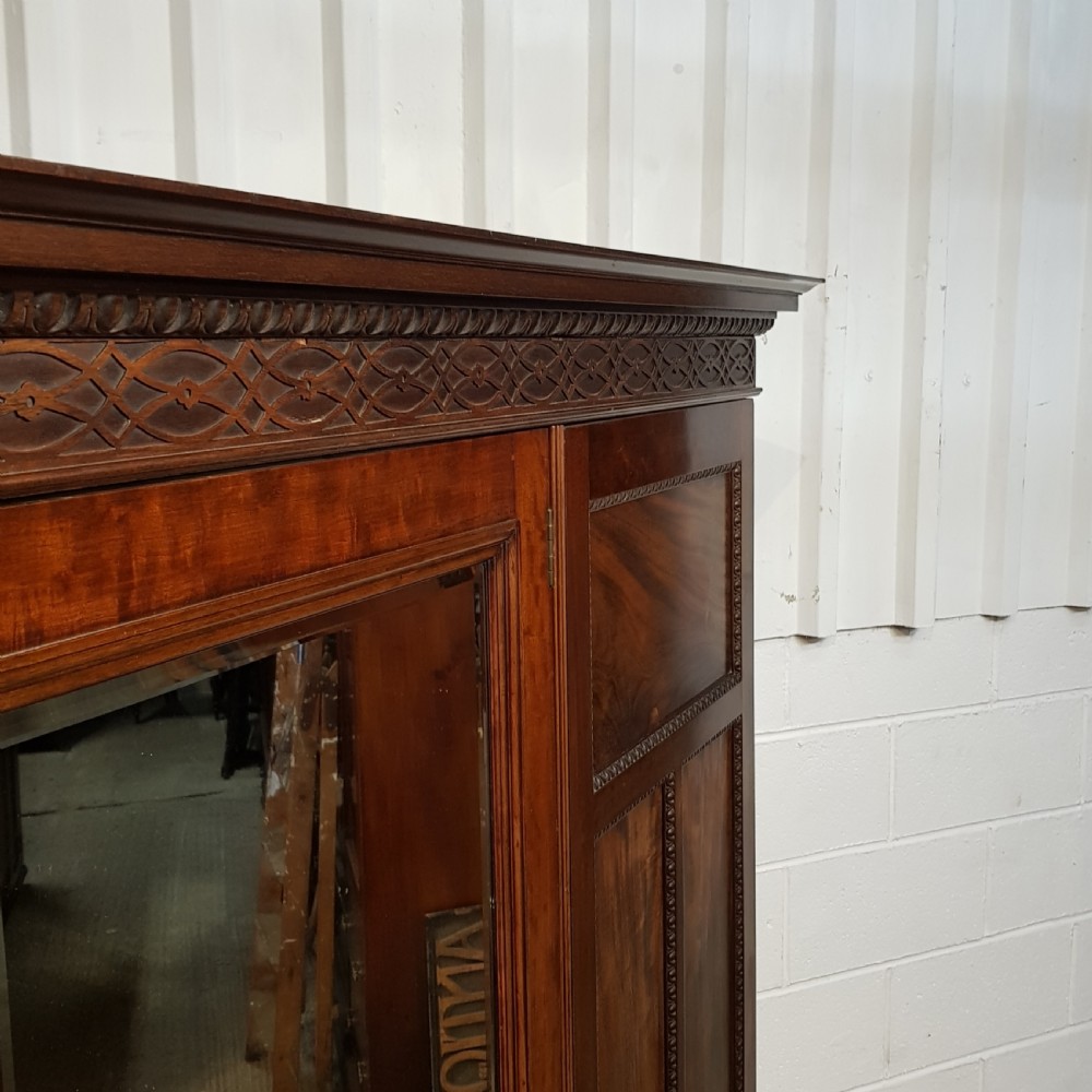 ANTIQUE EDWARDIAN MAHOGANY TRIPLE WARDROBE C1900 View VI