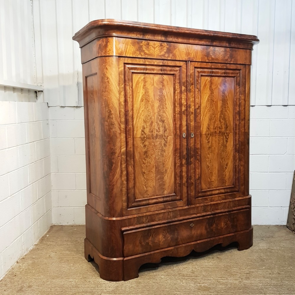 SUPERB ANTIQUE 19TH CENTURY BIEDERMEIER MAHOGANY  LARGE WARDROBE C1860 View VI