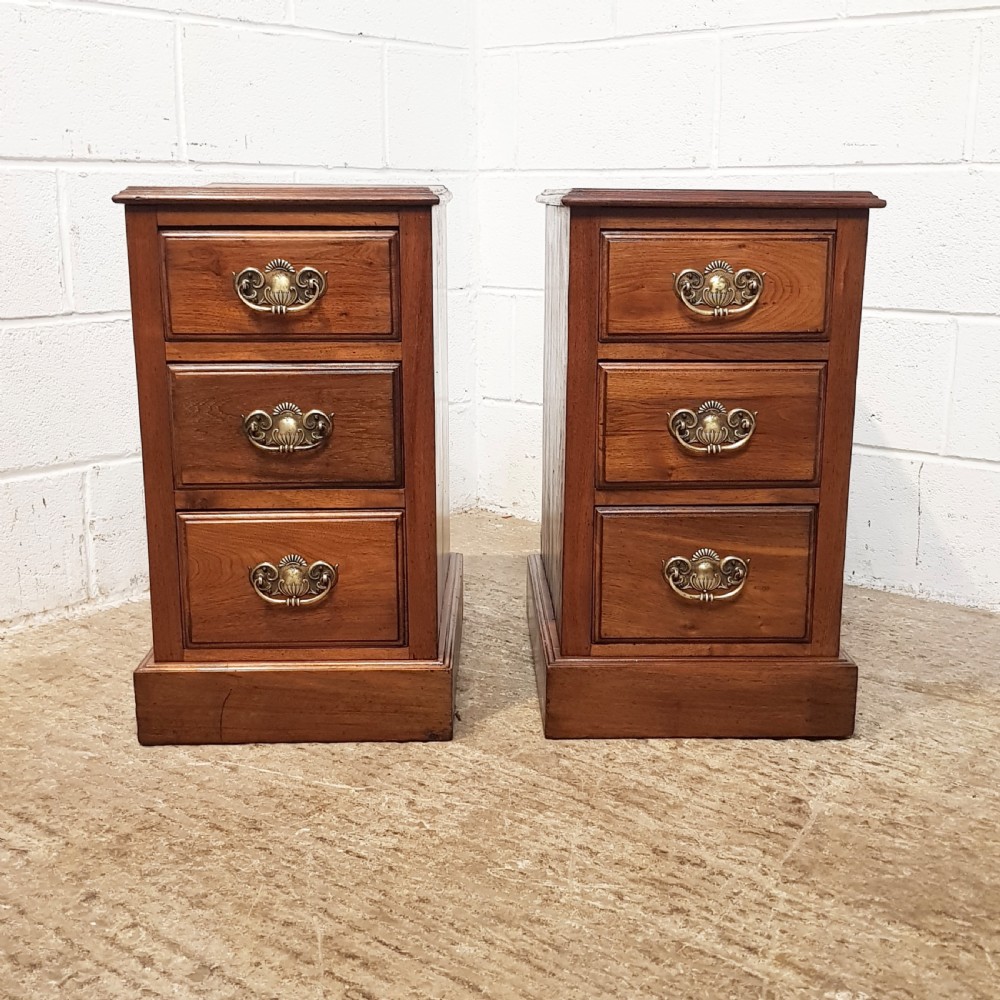 ANTIQUE PAIR VICTORIAN WALNUT BEDSIDE CHEST OF DRAWERS C1880 View IV