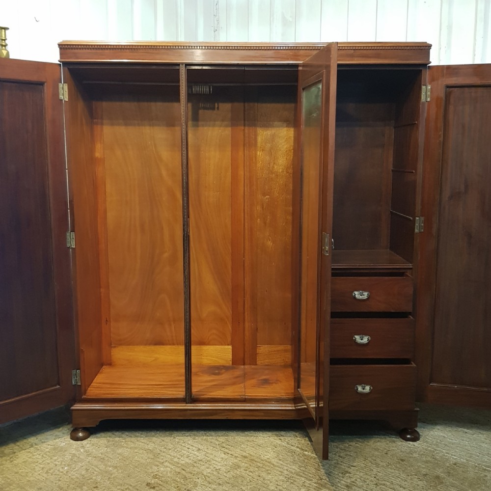 ANTIQUE EDWARDIAN MAHOGANY TRIPLE WARDROBE C1900 View IV