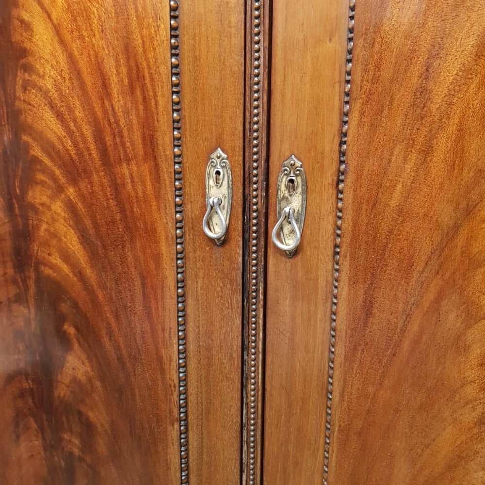 ANTIQUE EDWARDIAN MAHOGANY TRIPLE WARDROBE C1900 View V