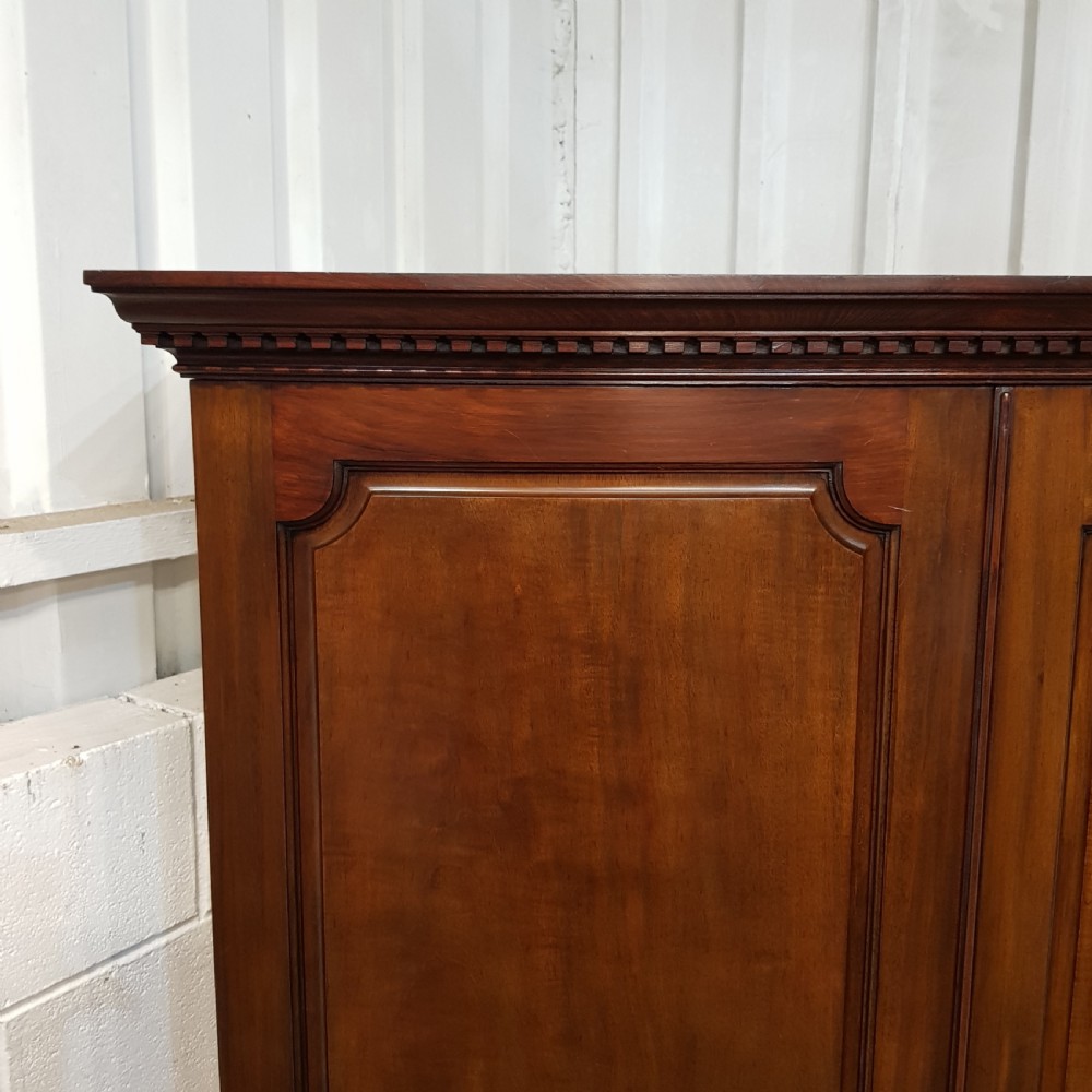 ANTIQUE EDWARDIAN MAHOGANY BOW FRONT DOUBKE WARDROBE BY MAPLES & CO.C1910 View IV