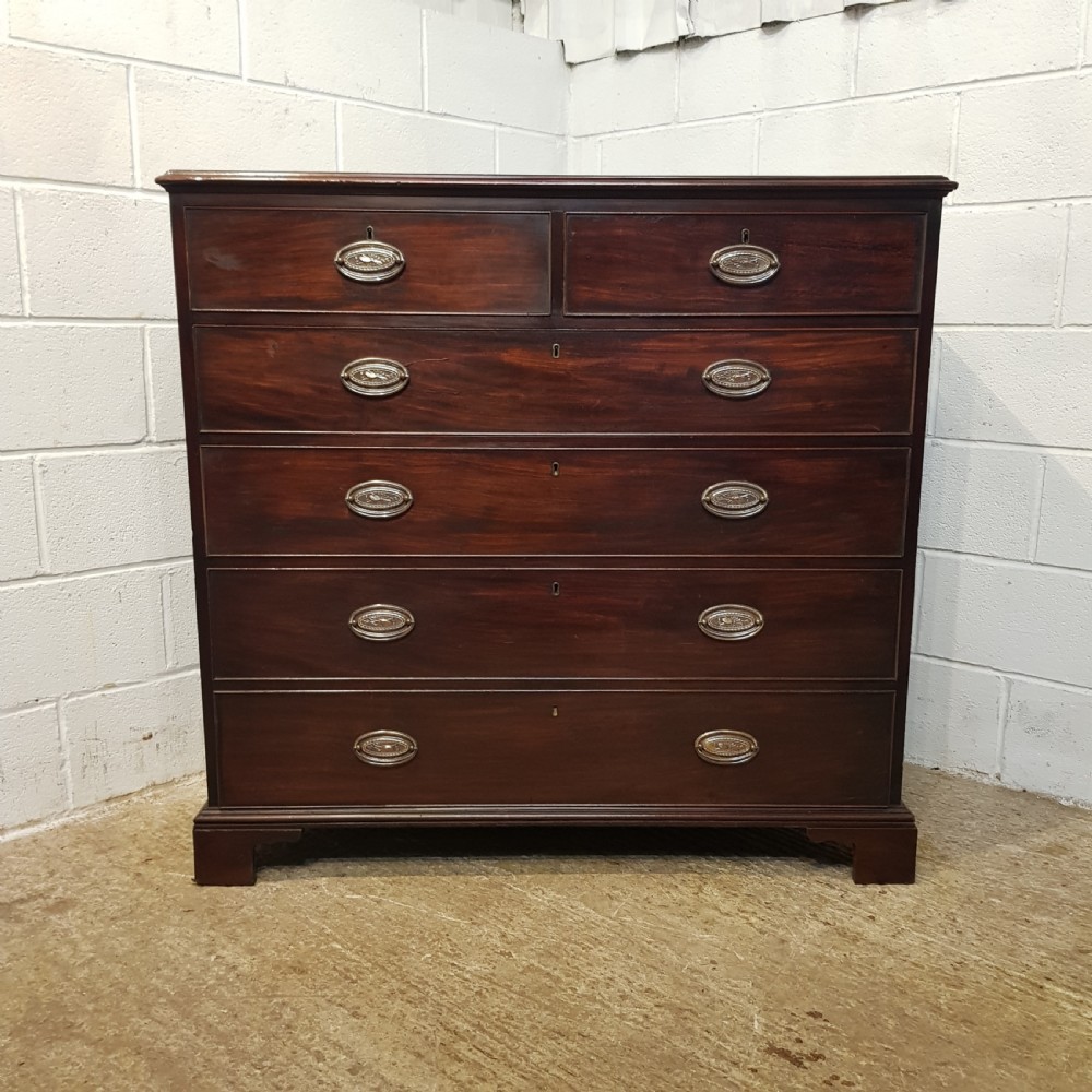 ANTIQUE 18TH CENTURY MAHOGANY CHEST OF DRAWERS C1780 View V