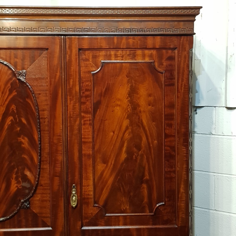 ANTIQUE LATE VICTORIAN CHIPPENDALE MAHOGANY TRIPLE WARDROBE C1890 View VIII