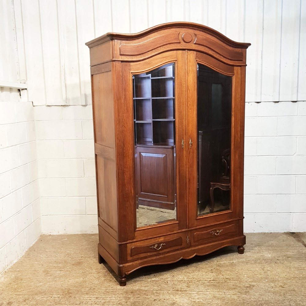 ANTIQUE 19TH CENTURY FRENCH OAK ARMOIRE C1880 View V