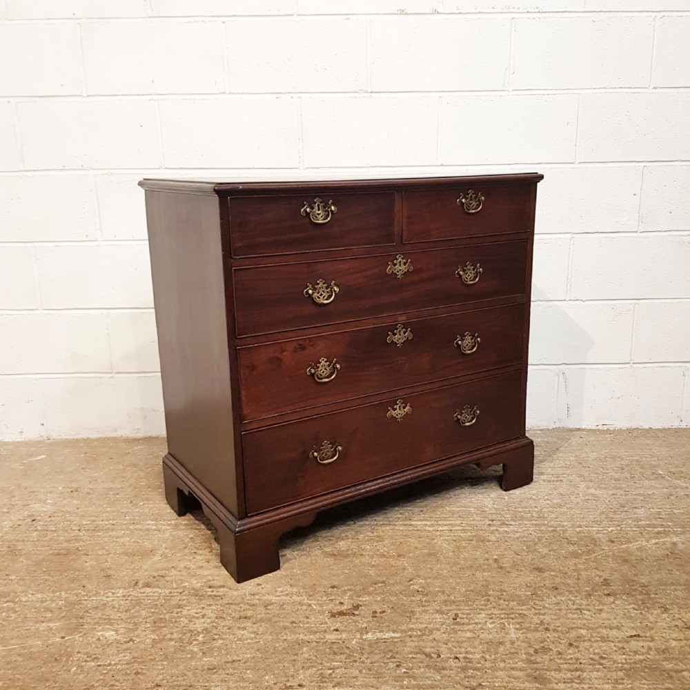 ANTIQUE 18TH CENTURY MAHOGANYCHEST OF DRAWERS C1780 View II