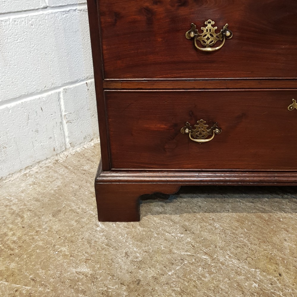 ANTIQUE 18TH CENTURY MAHOGANYCHEST OF DRAWERS C1780 View VI