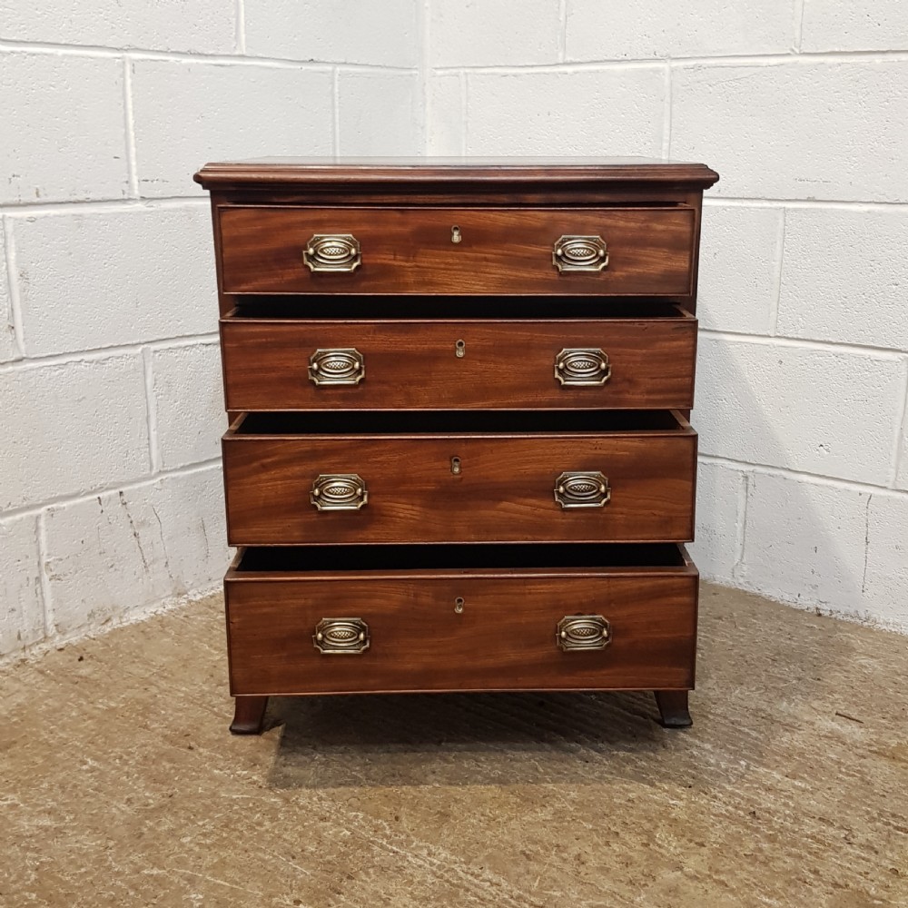 ANTIQUE 18TH CENTURY MAHOGANY DWARF CHEST OF DRAWERS C1780 View V