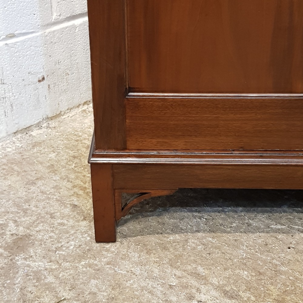 ANTIQUE EDWARDIAN SMALL MAHOGANY TRIPLE WARDROBE C1900 View V
