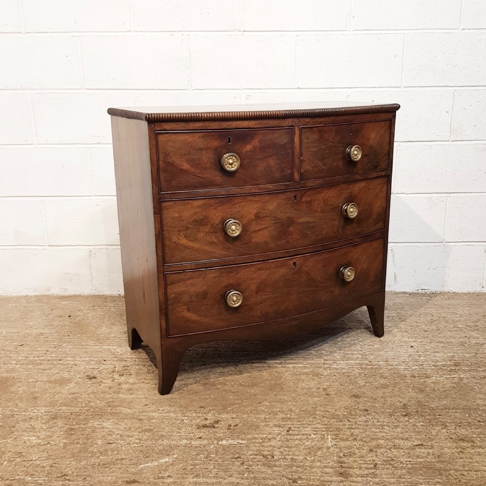 ANTIQUE 18TH CENTURY SMALL  MAHOGANY BOW FRONT CHEST OF DRAWERS C1780 View IV