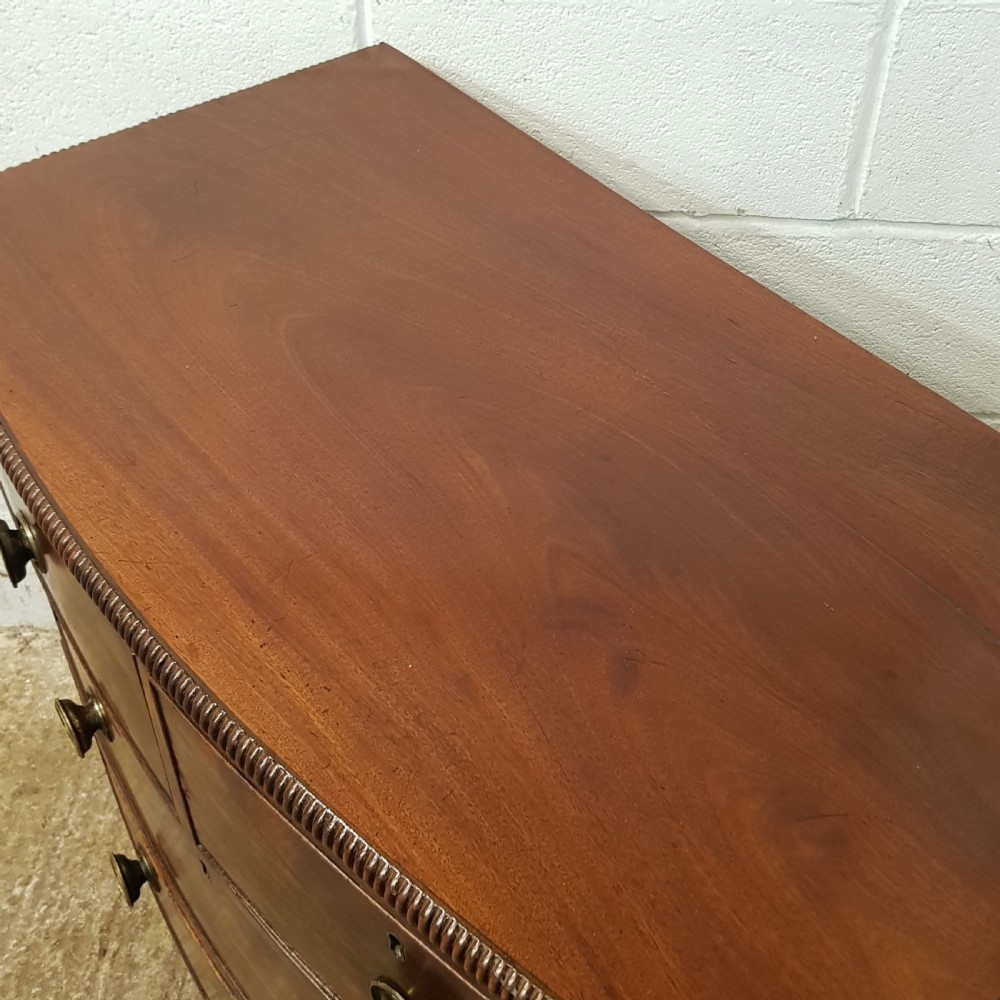 ANTIQUE 18TH CENTURY SMALL  MAHOGANY BOW FRONT CHEST OF DRAWERS C1780 View VI