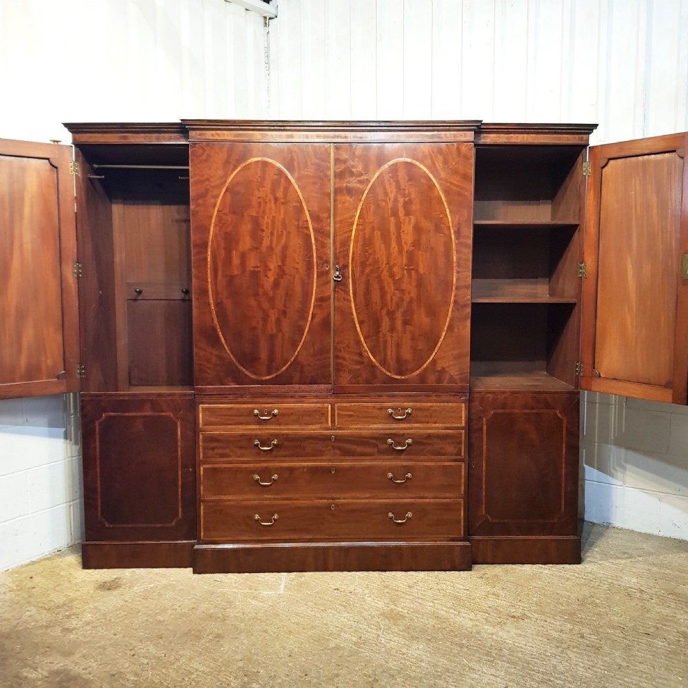 ANTIQUE REGENCY MAHOGANY  BREAKFRONT TRUPLE WARDROBE COMPACTUM C1820 View V