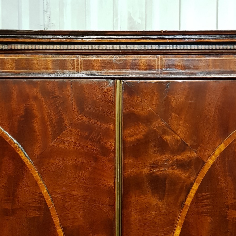 ANTIQUE REGENCY MAHOGANY  BREAKFRONT TRUPLE WARDROBE COMPACTUM C1820 View VIII