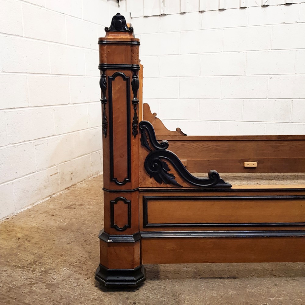 SUPERB ANTIQUE FRENCH 19TH CENTURY  SATINWOOD DOUBLE BED C1880 View II