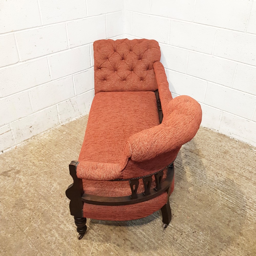 ANTIQUE LATE VICTORIAN MAHOGANY SHOW FRAME CHAISE LONGUE C1890 View III