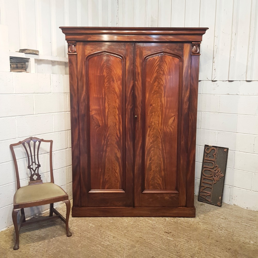 SUPERB ANTIQUE WILLIAM 1V MAHOGANY DOUBLE WARDROBE C1830