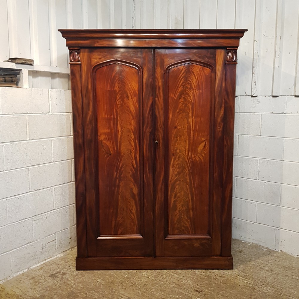 SUPERB ANTIQUE WILLIAM 1V MAHOGANY DOUBLE WARDROBE C1830 View II